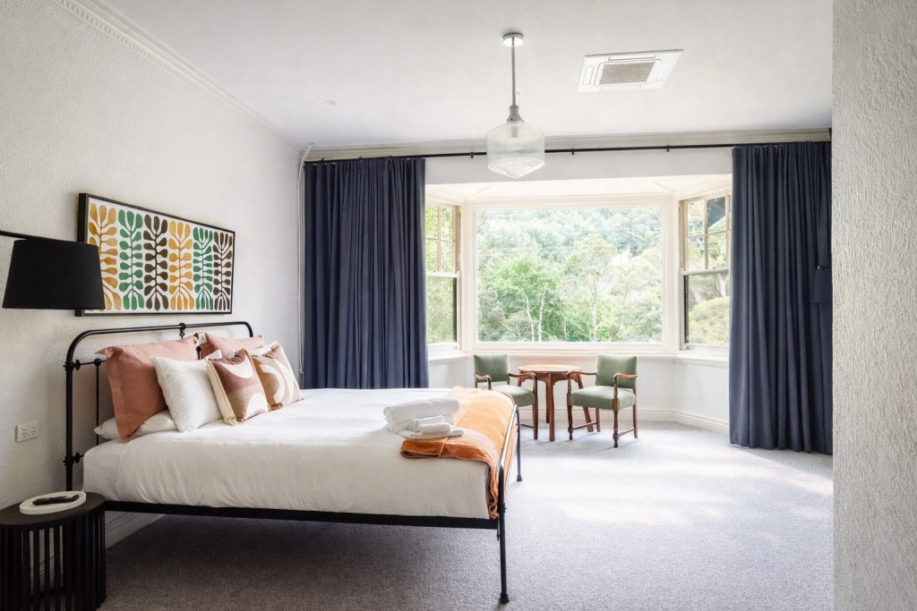 Couple Riverview Ensuite